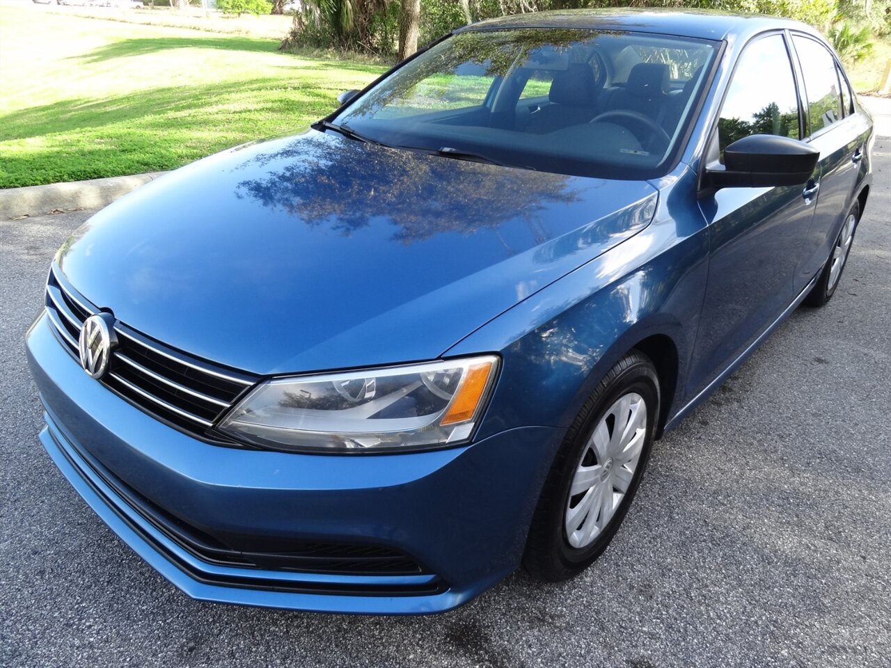 2016 Volkswagen Jetta 1.4T S   - Photo 2 - Deland, FL 32720