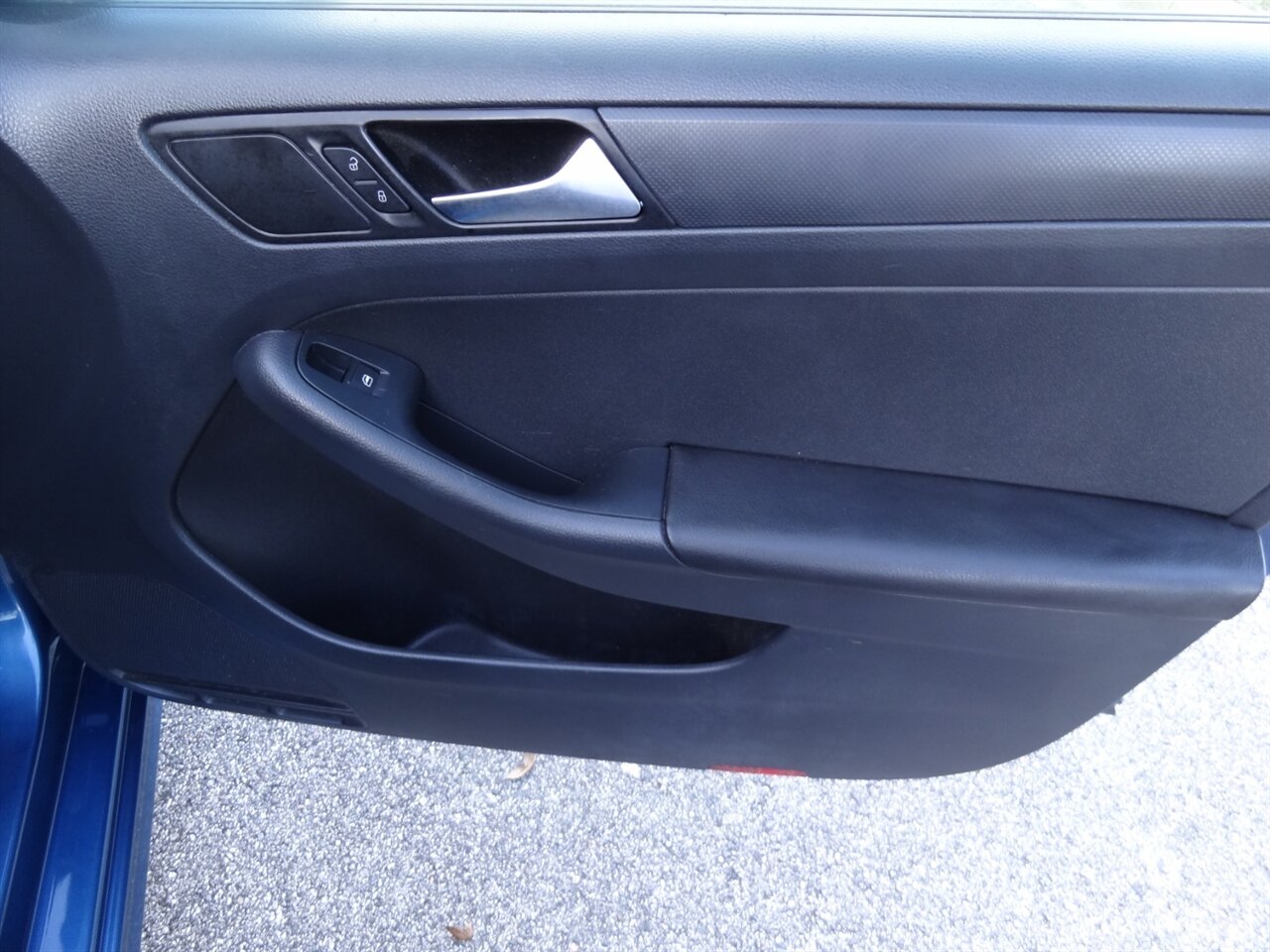 2016 Volkswagen Jetta 1.4T S   - Photo 41 - Deland, FL 32720