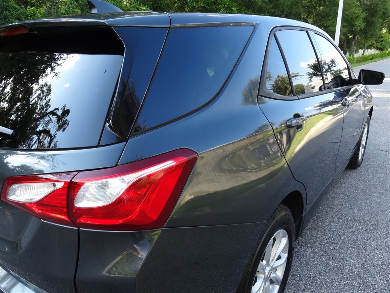 2019 Chevrolet Equinox LS - Photo 13 - Deland, FL 32720