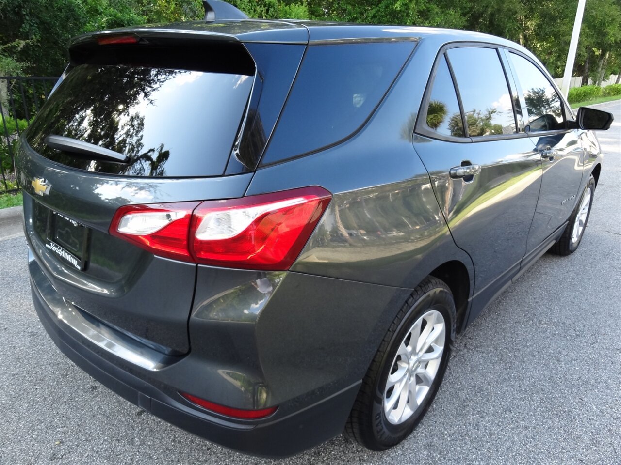 2019 Chevrolet Equinox LS - Photo 3 - Deland, FL 32720