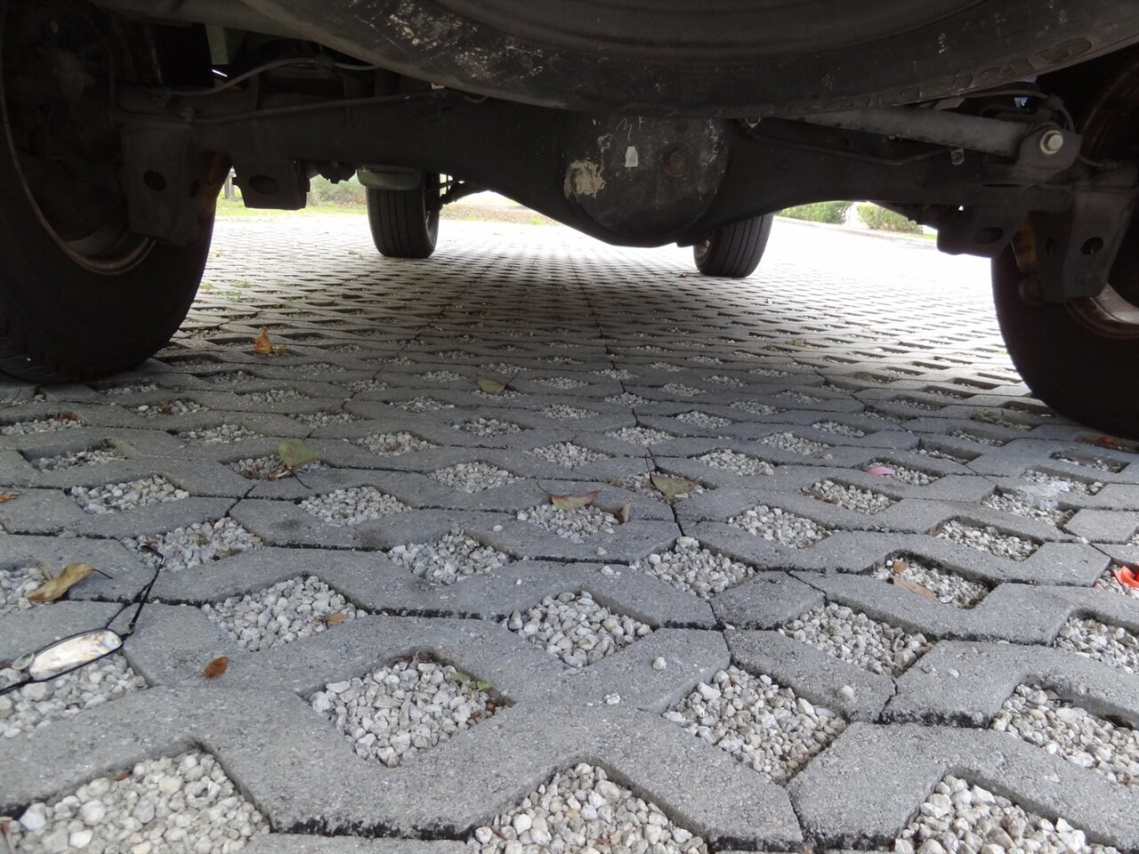 2004 Toyota Sequoia SR5 - Photo 28 - Deland, FL 32720