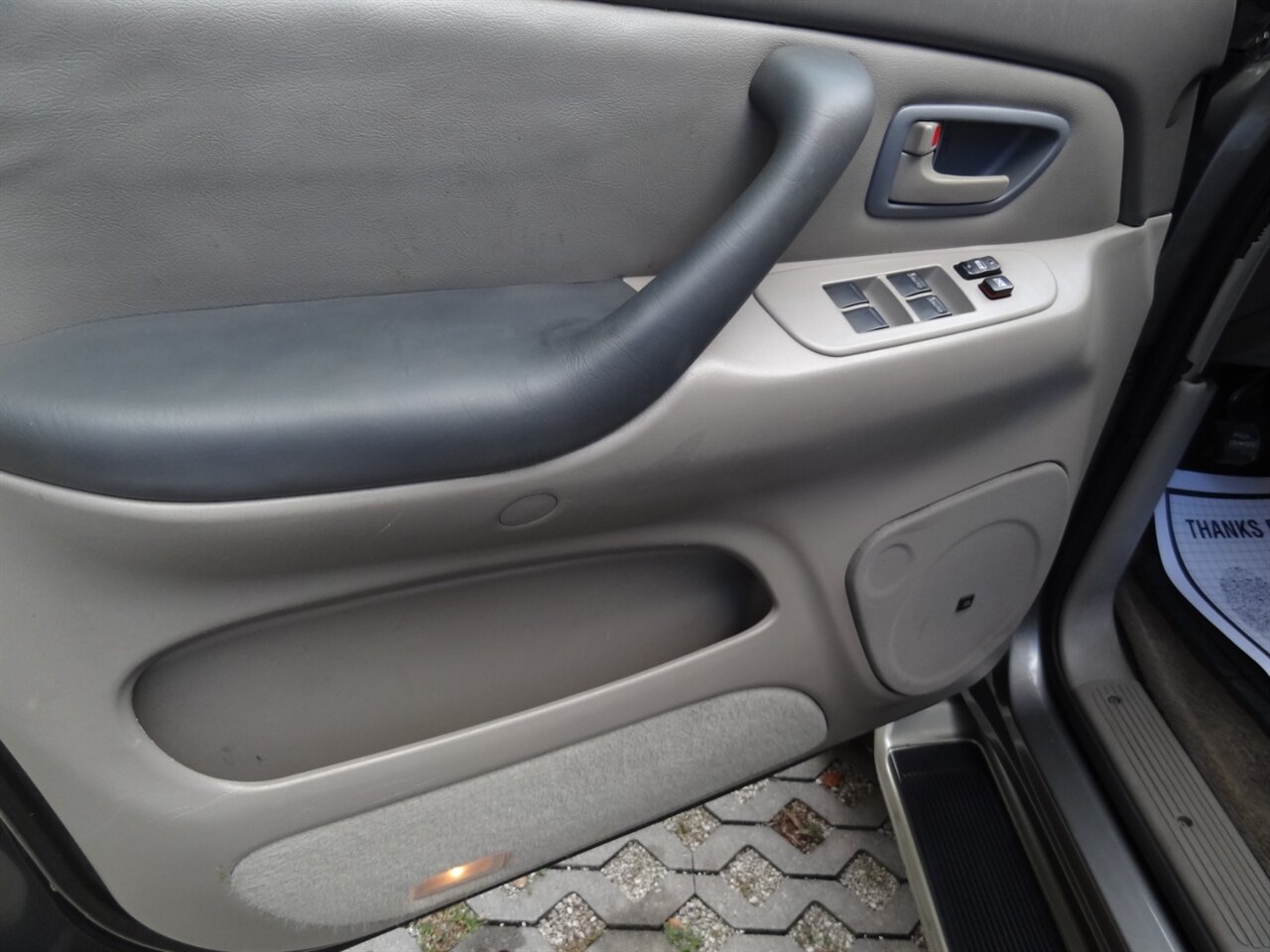 2004 Toyota Sequoia SR5 - Photo 35 - Deland, FL 32720