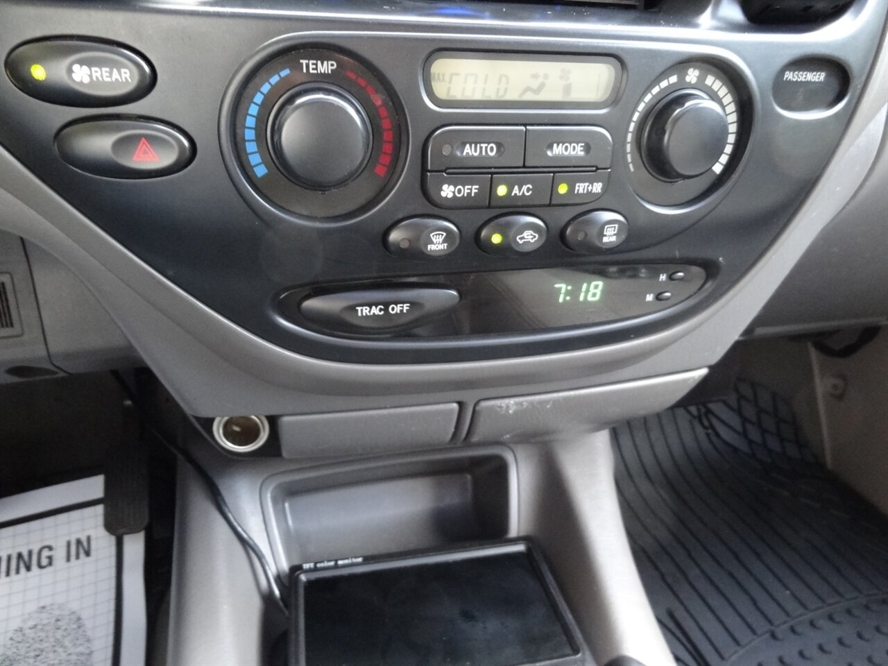 2004 Toyota Sequoia SR5 - Photo 57 - Deland, FL 32720