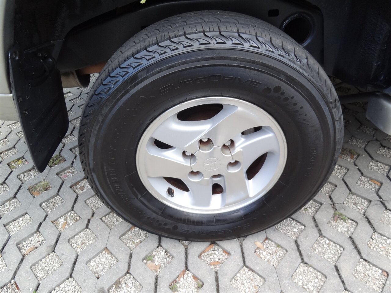 2004 Toyota Sequoia SR5 - Photo 29 - Deland, FL 32720