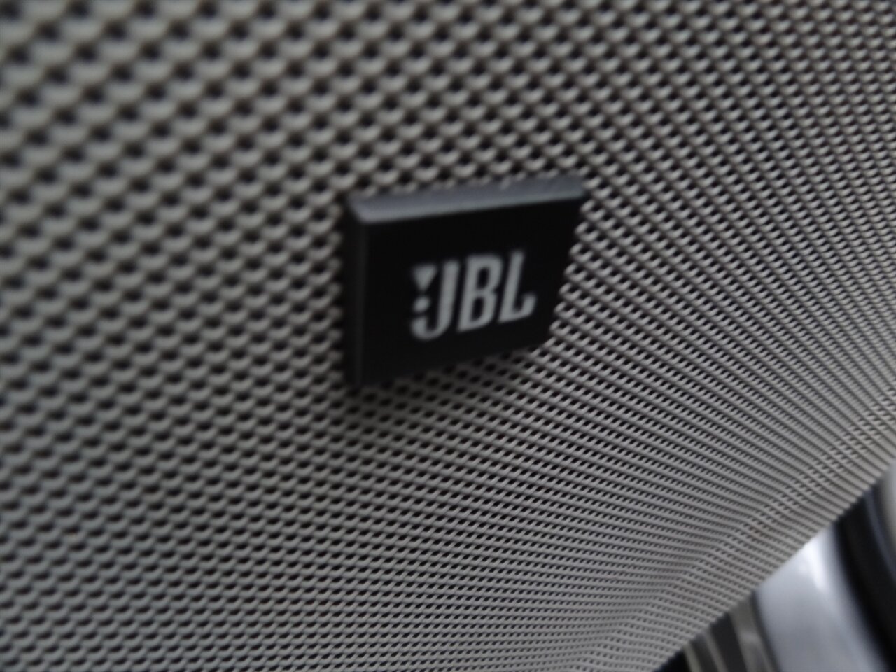 2004 Toyota Sequoia SR5 - Photo 36 - Deland, FL 32720