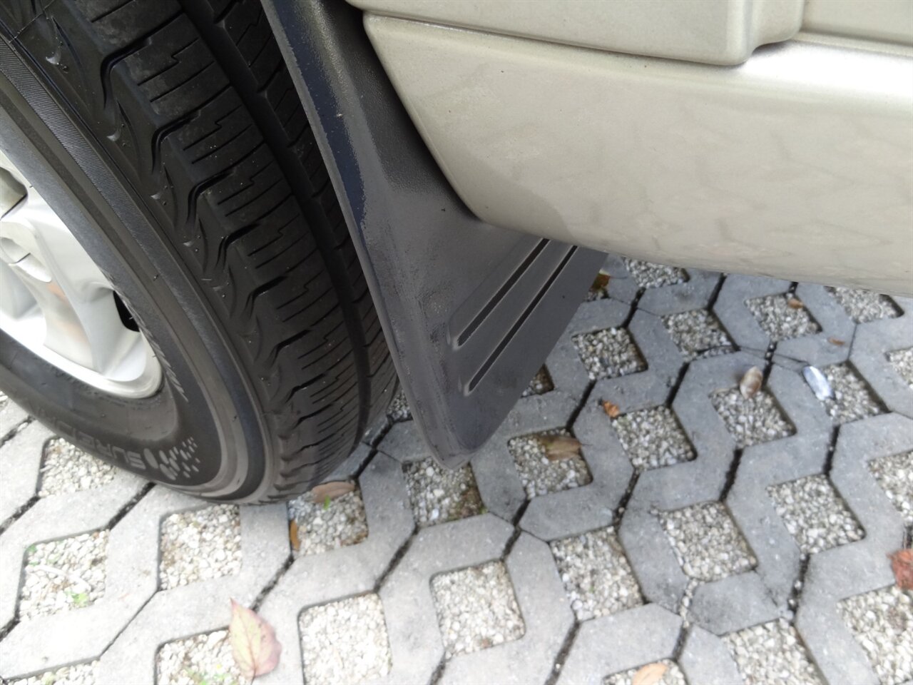 2004 Toyota Sequoia SR5 - Photo 26 - Deland, FL 32720