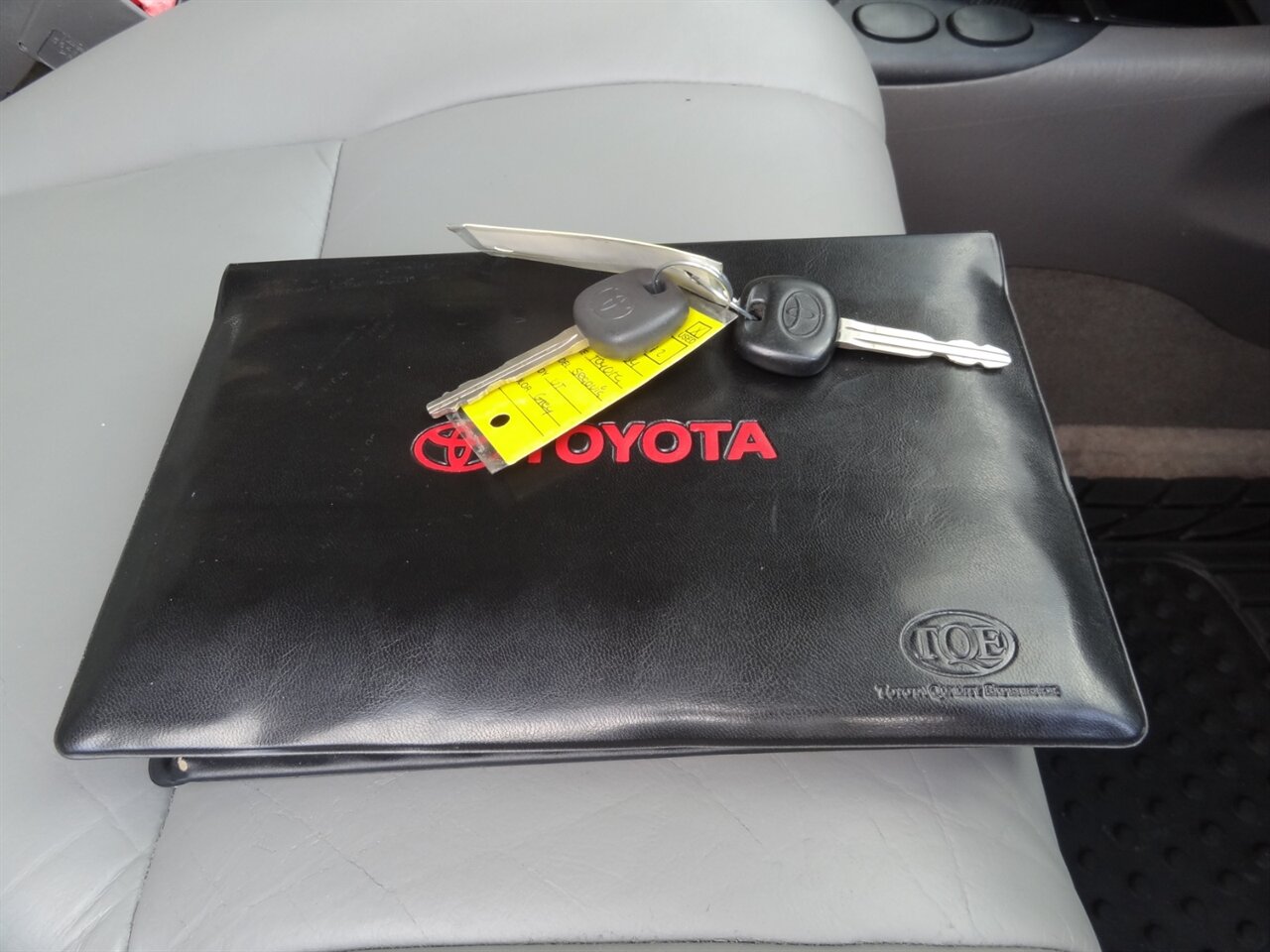 2004 Toyota Sequoia SR5 - Photo 63 - Deland, FL 32720