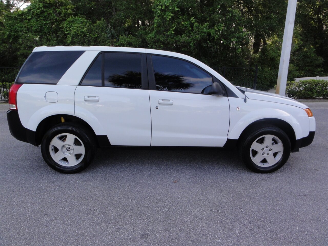 2004 Saturn Vue - Photo 15 - Deland, FL 32720