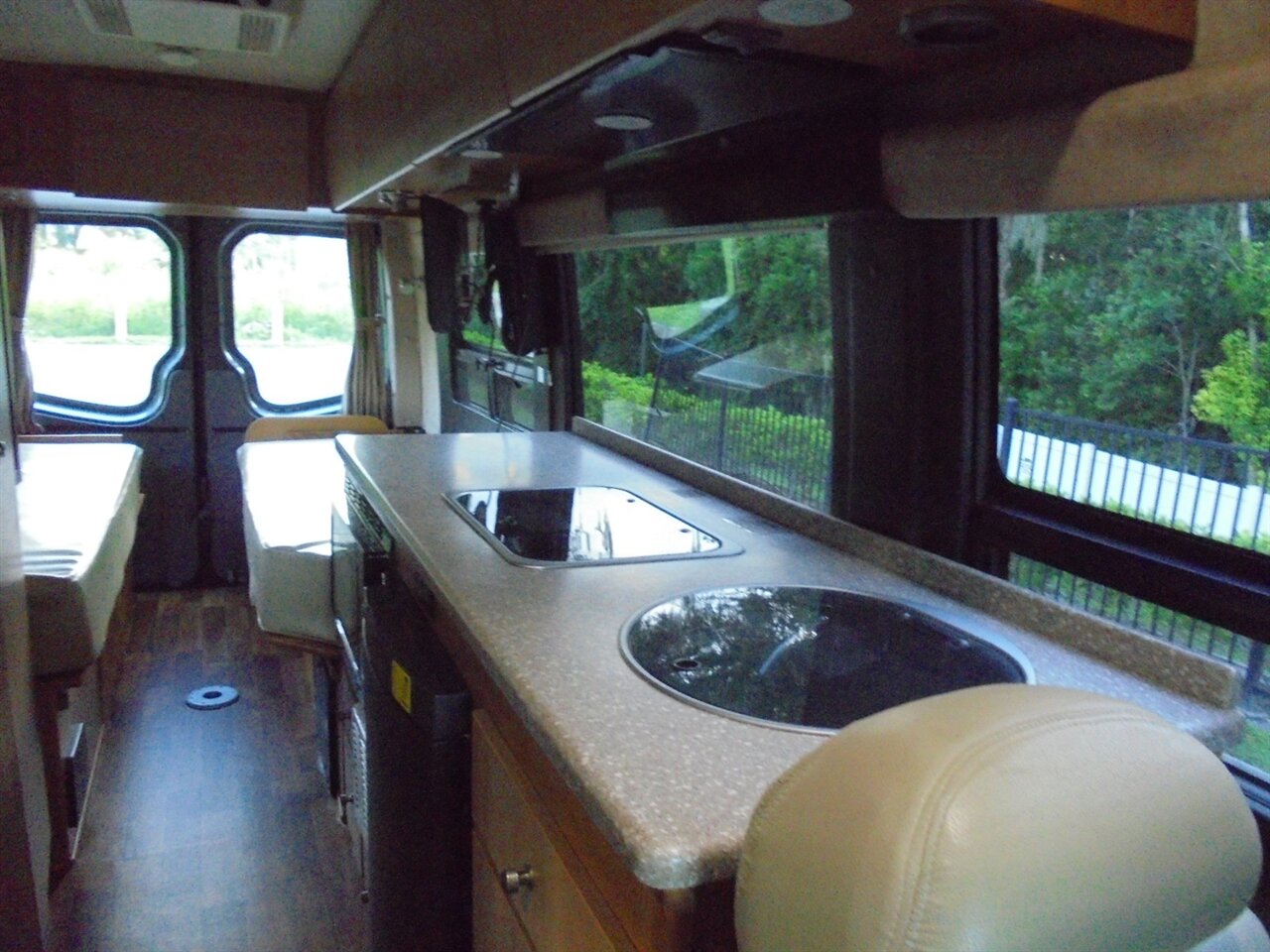 2010 Winnebago ERA 170X   - Photo 44 - Deland, FL 32720