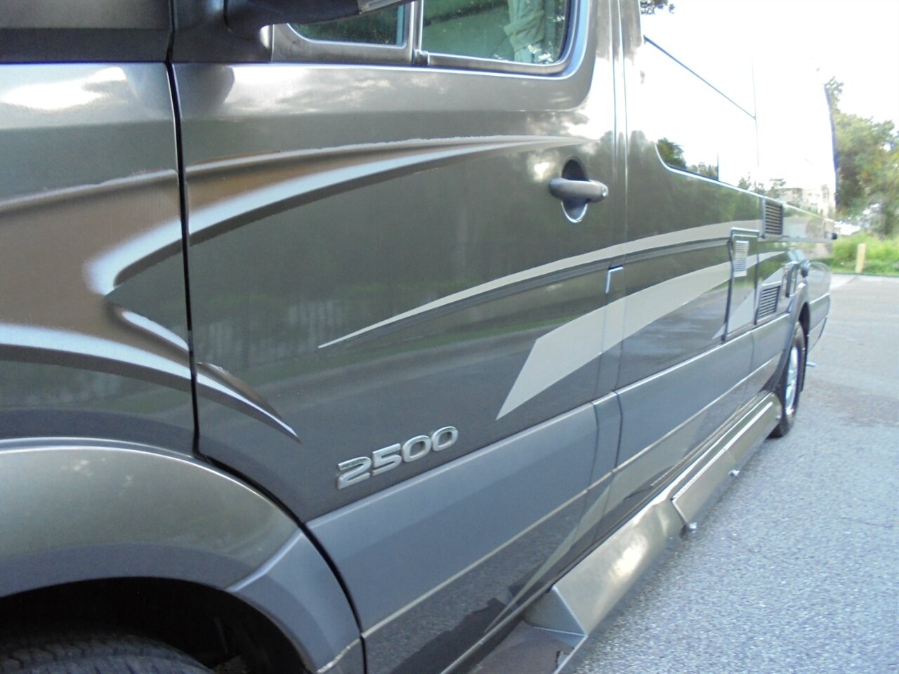 2010 Winnebago ERA 170X   - Photo 17 - Deland, FL 32720