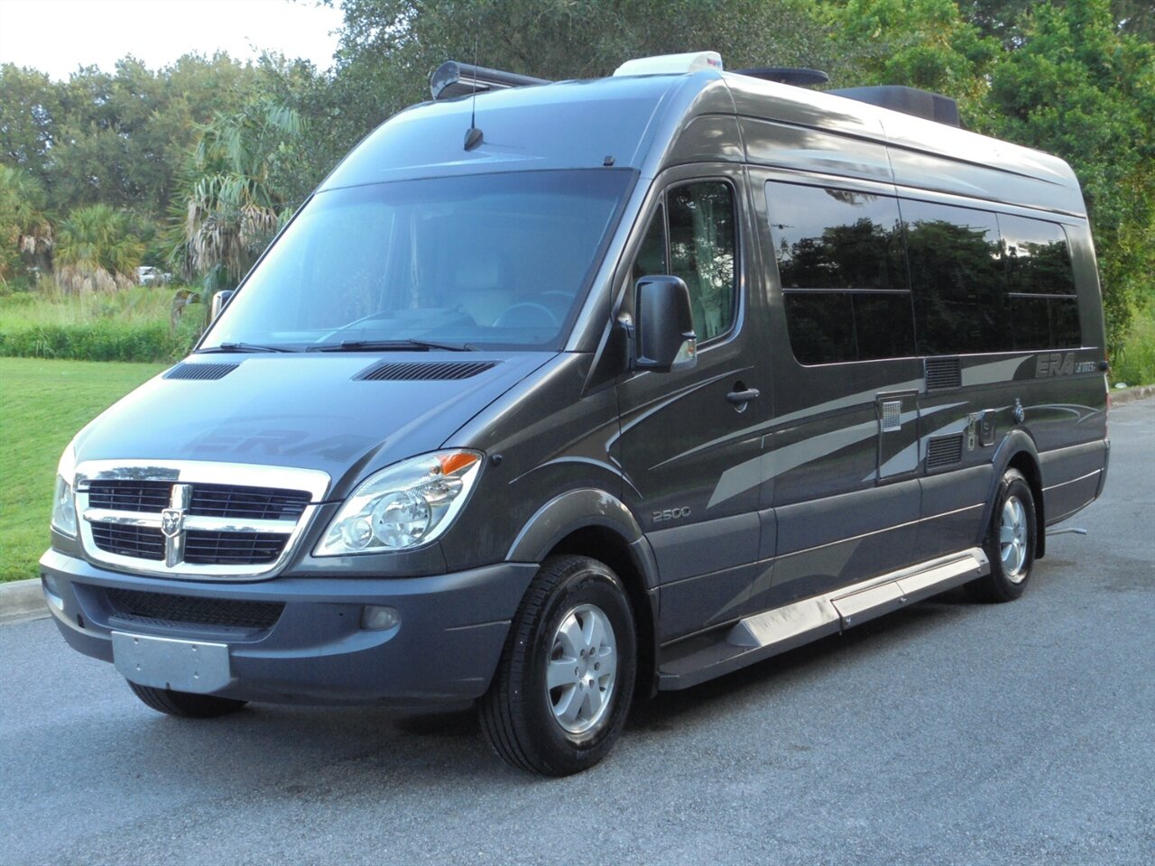 2010 Winnebago ERA 170X   - Photo 29 - Deland, FL 32720