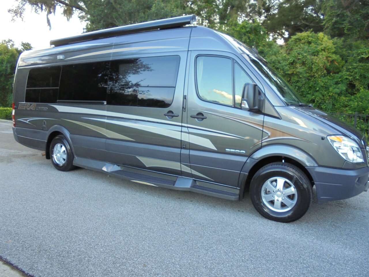 2010 Winnebago ERA 170X   - Photo 5 - Deland, FL 32720