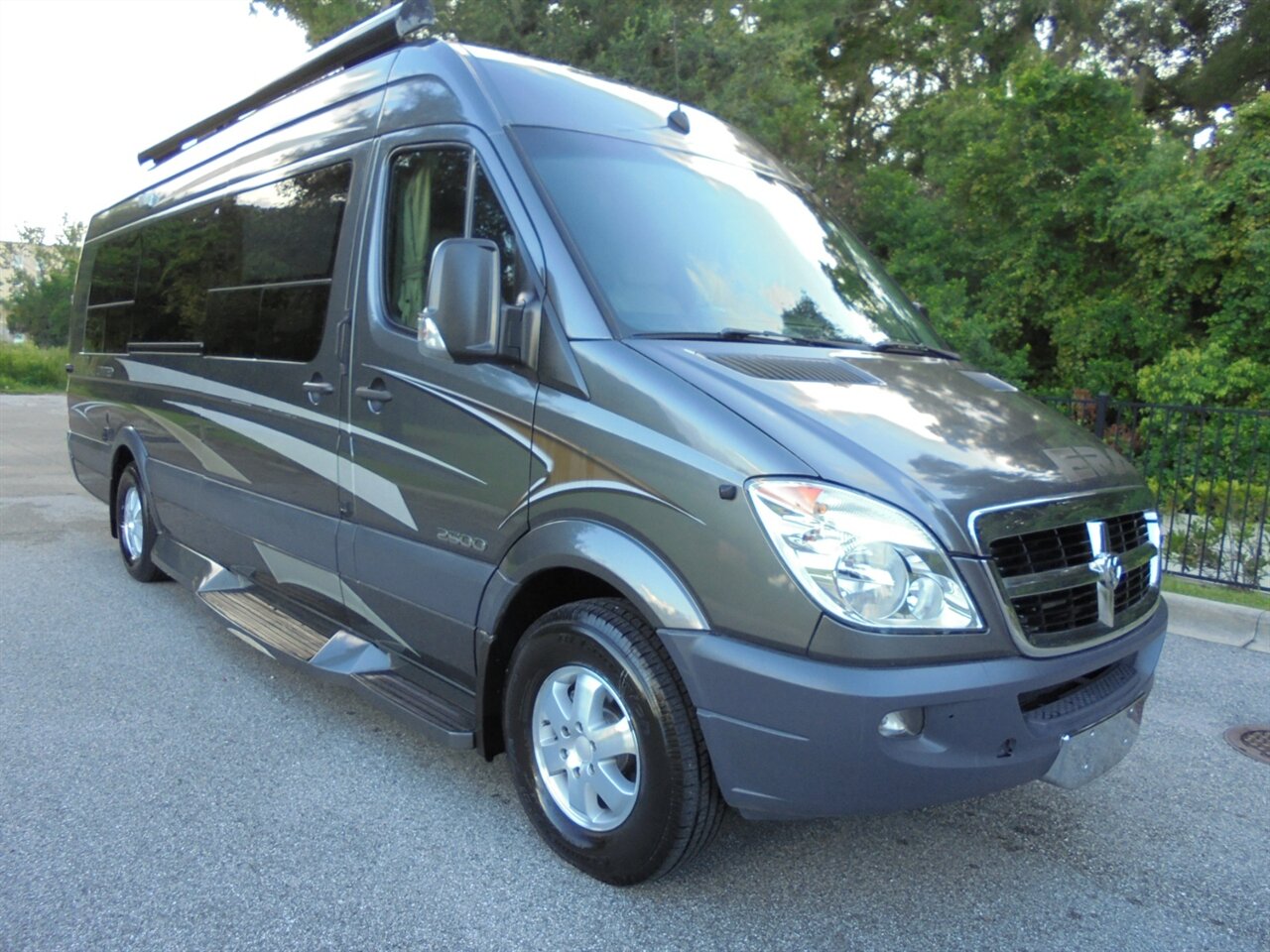 2010 Winnebago ERA 170X   - Photo 1 - Deland, FL 32720