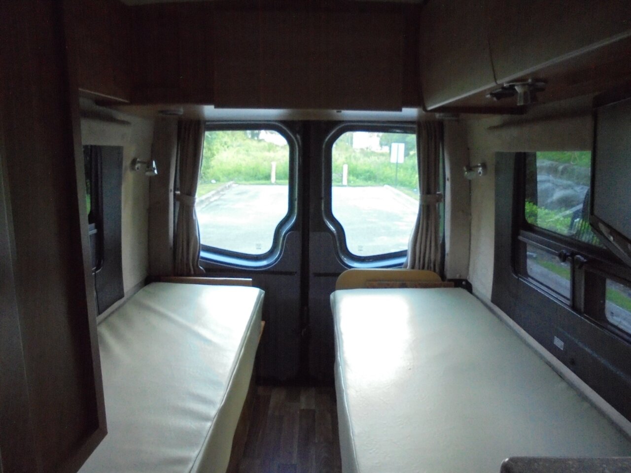 2010 Winnebago ERA 170X   - Photo 52 - Deland, FL 32720