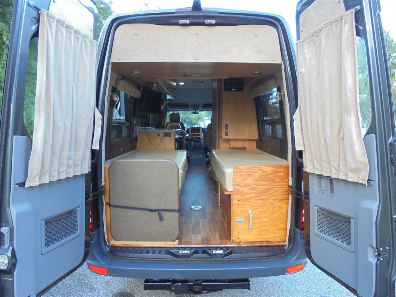 2010 Winnebago ERA 170X   - Photo 24 - Deland, FL 32720