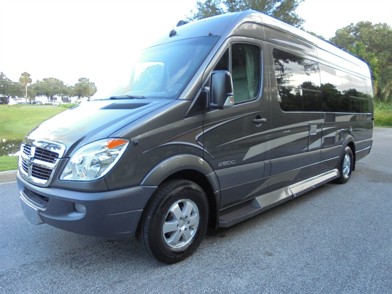 2010 Winnebago ERA 170X   - Photo 2 - Deland, FL 32720