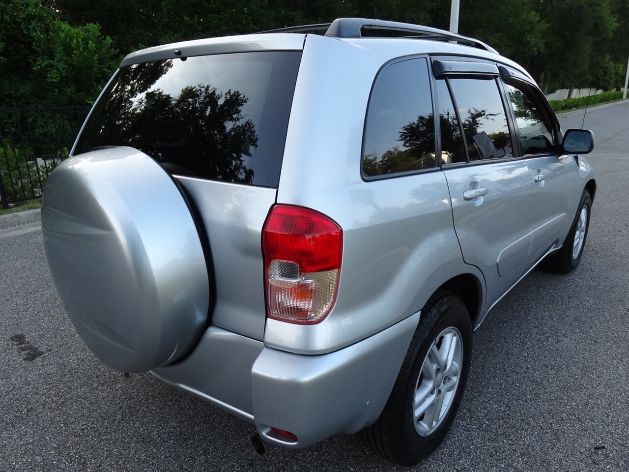 2002 Toyota RAV4 L   - Photo 3 - Deland, FL 32720