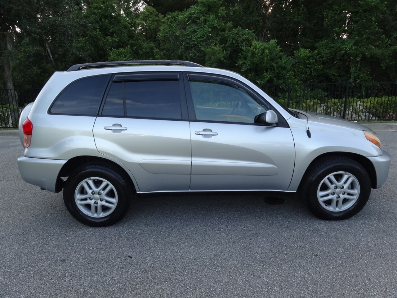 2002 Toyota RAV4 L   - Photo 15 - Deland, FL 32720