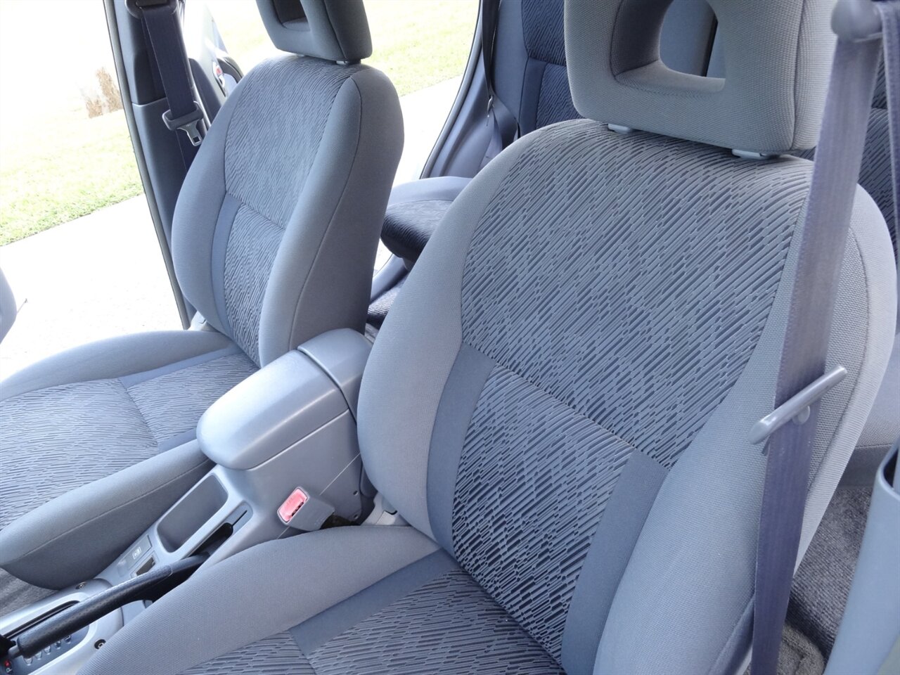 2002 Toyota RAV4 L   - Photo 31 - Deland, FL 32720