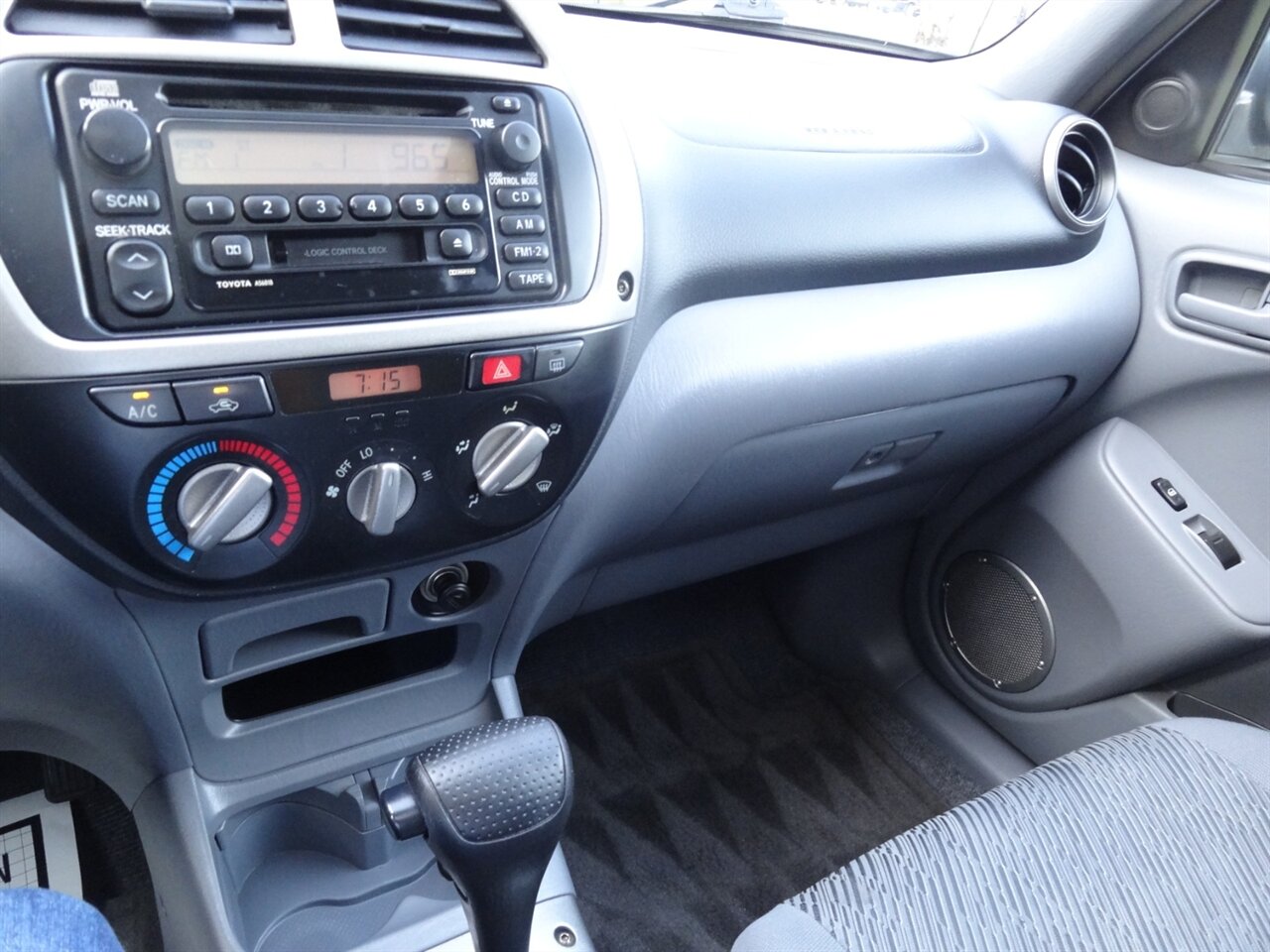 2002 Toyota RAV4 L   - Photo 51 - Deland, FL 32720