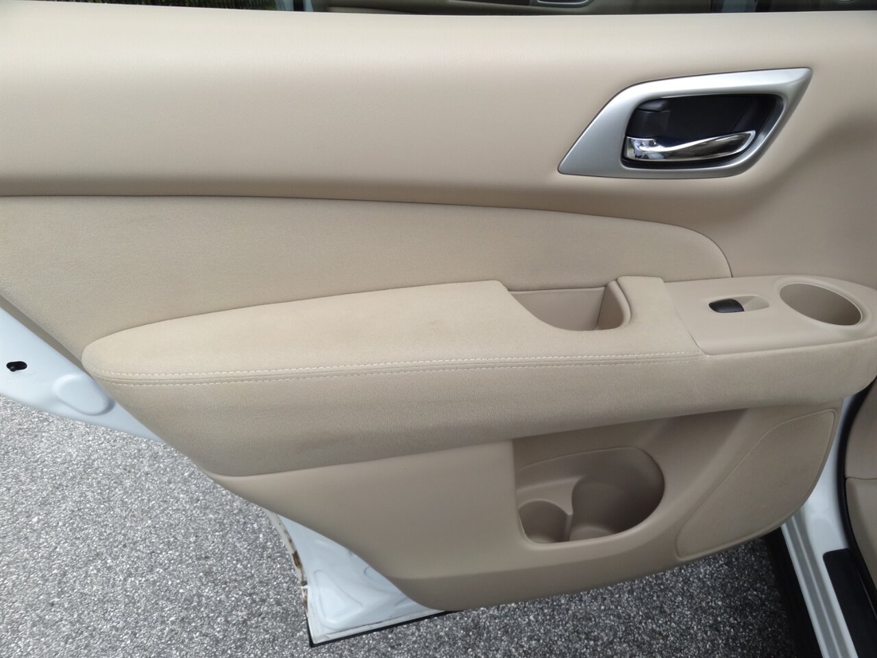 2015 Nissan Pathfinder SV - Photo 37 - Deland, FL 32720
