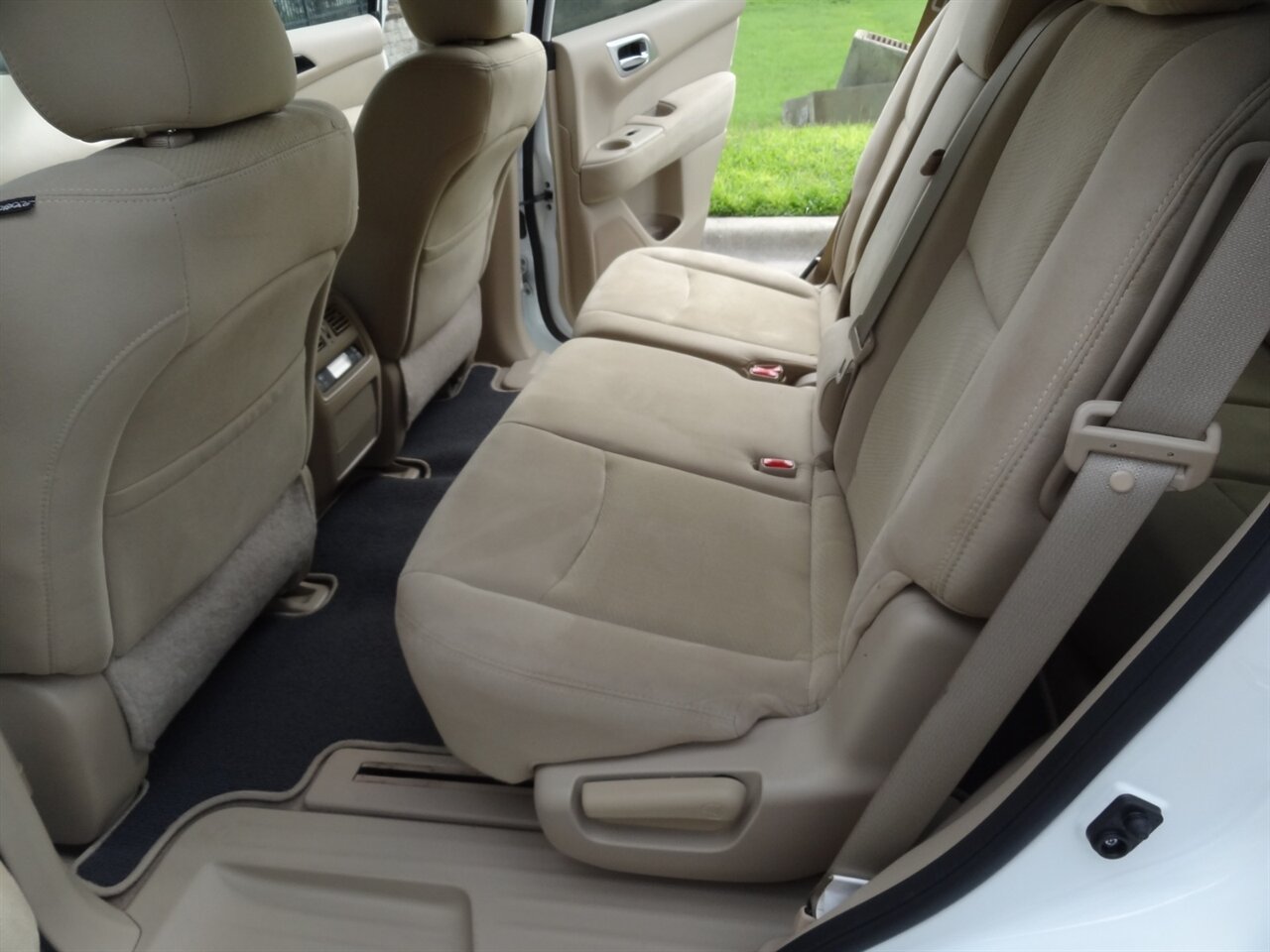 2015 Nissan Pathfinder SV - Photo 34 - Deland, FL 32720