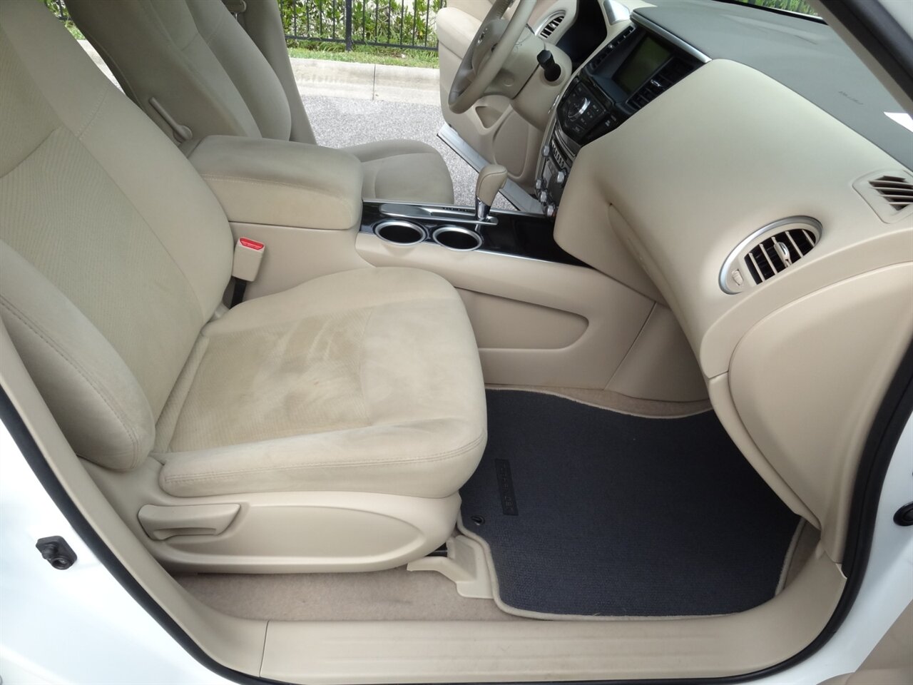 2015 Nissan Pathfinder SV - Photo 41 - Deland, FL 32720