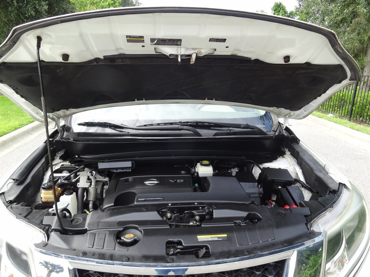 2015 Nissan Pathfinder SV - Photo 24 - Deland, FL 32720