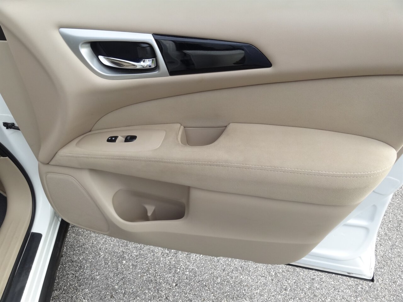 2015 Nissan Pathfinder SV - Photo 44 - Deland, FL 32720