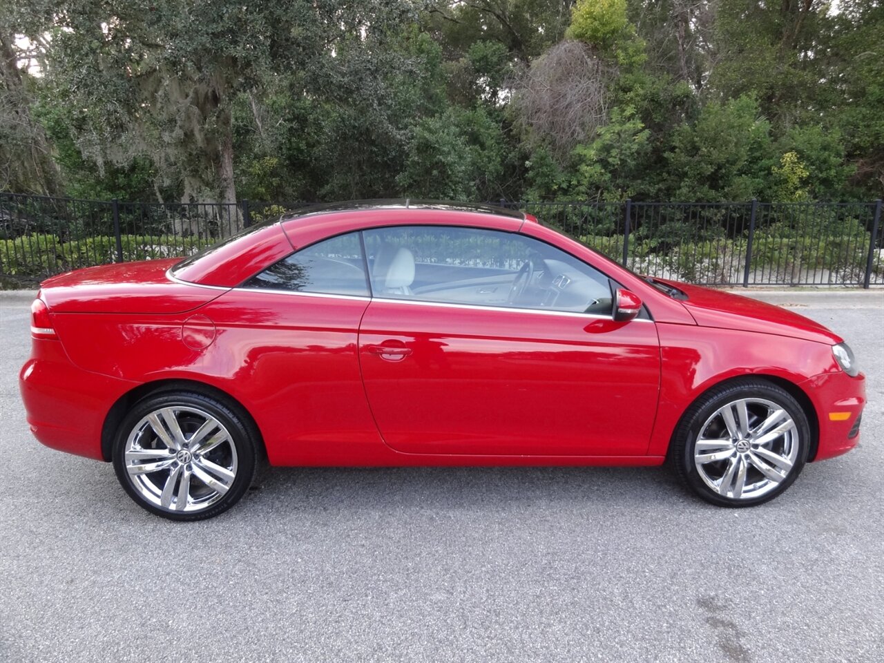 2014 Volkswagen Eos Executive SULEV  Premium - Photo 22 - Deland, FL 32720