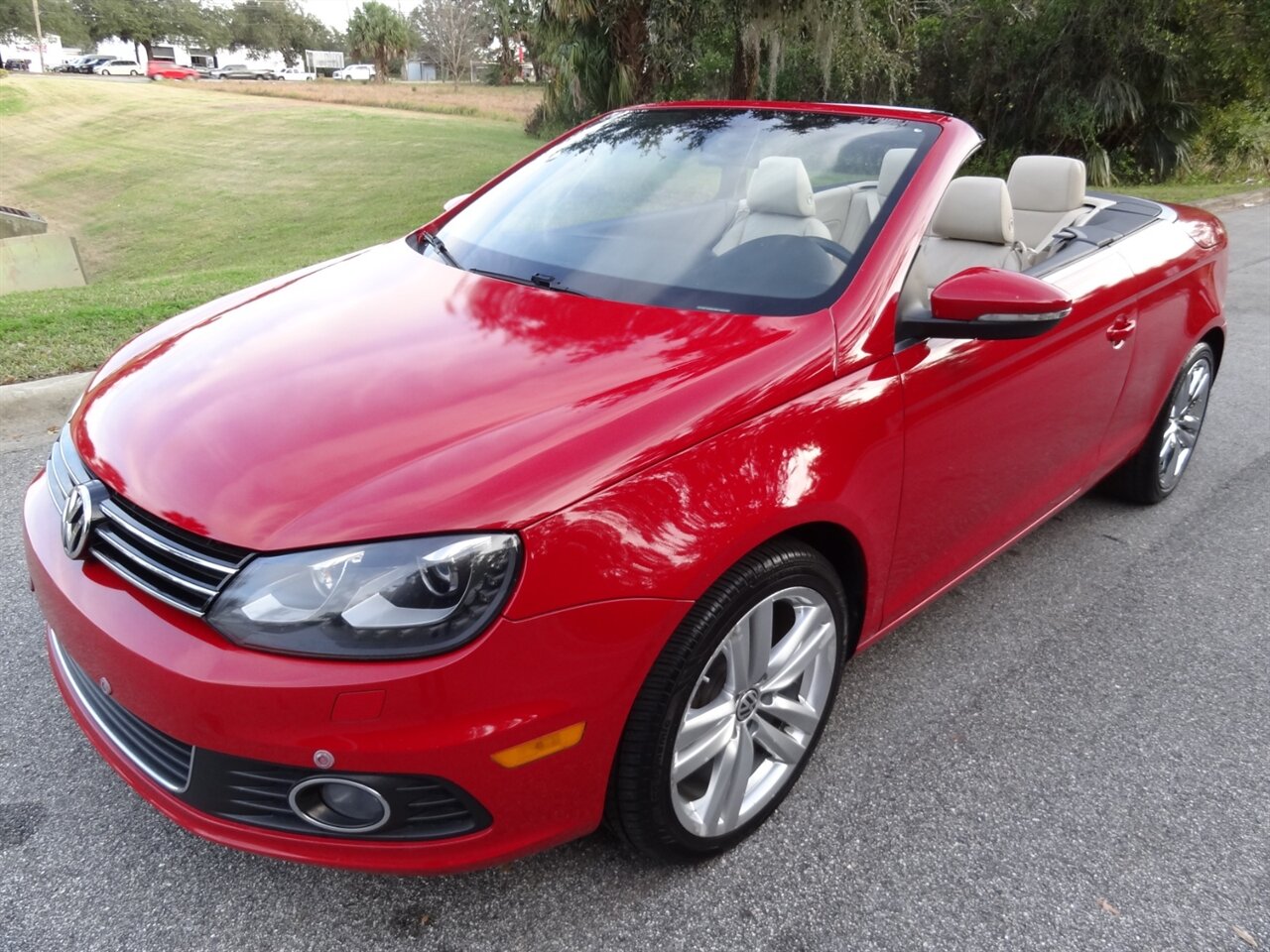 2014 Volkswagen Eos Executive SULEV  Premium - Photo 2 - Deland, FL 32720