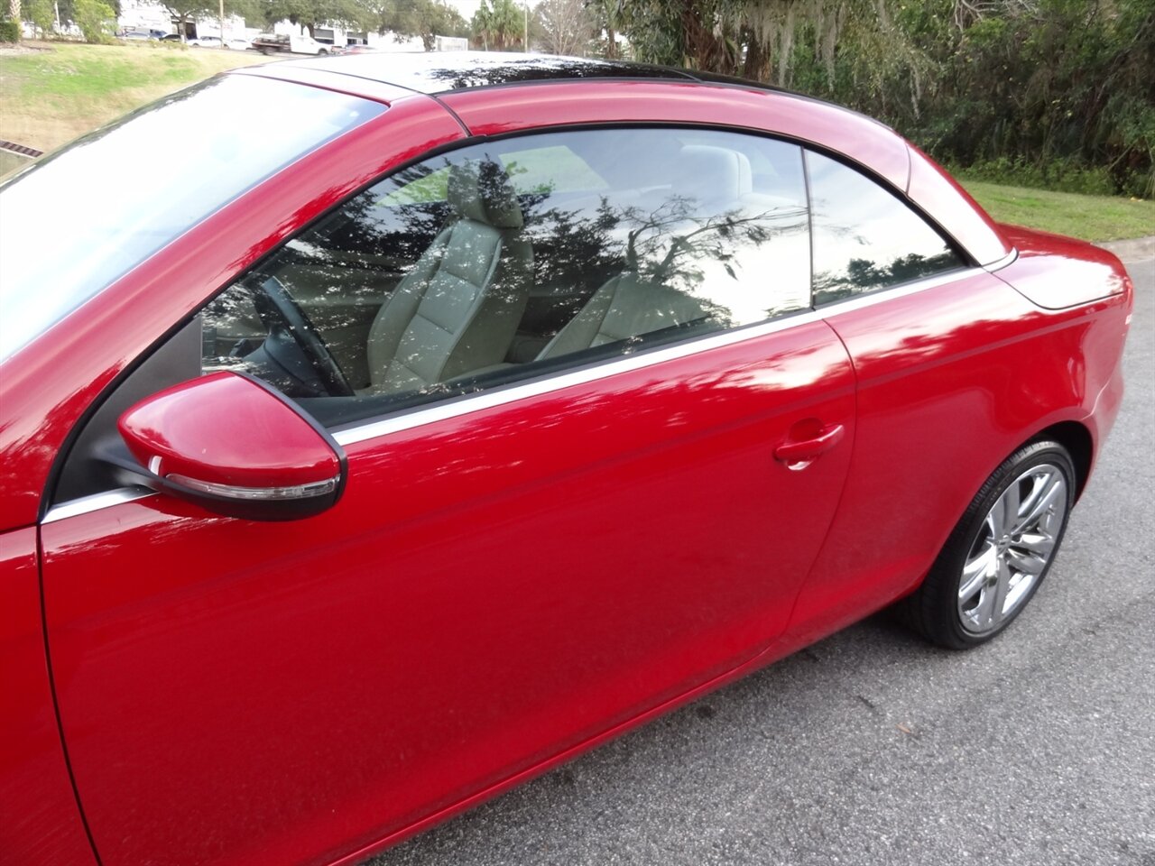 2014 Volkswagen Eos Executive SULEV  Premium - Photo 16 - Deland, FL 32720