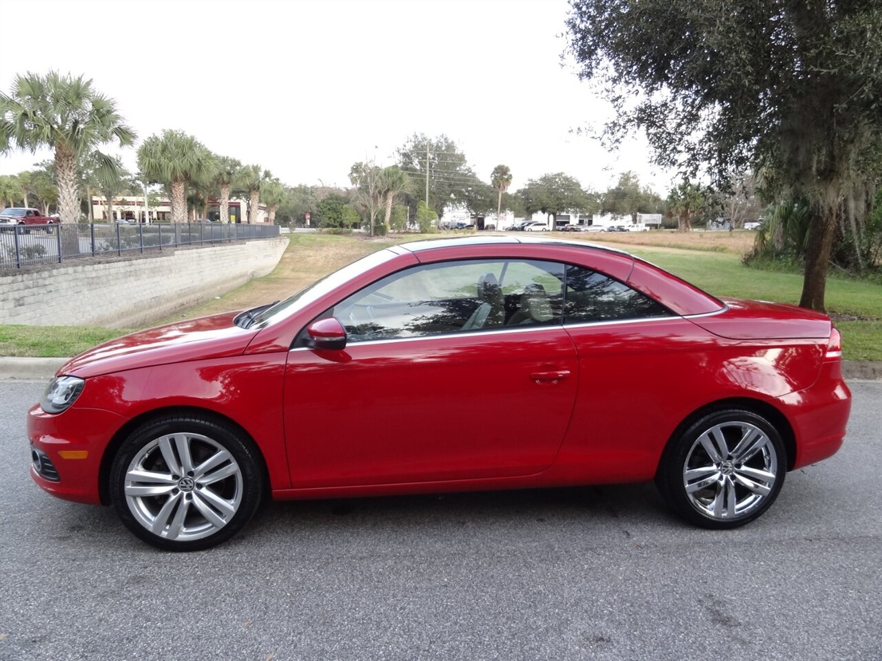 2014 Volkswagen Eos Executive SULEV  Premium - Photo 23 - Deland, FL 32720
