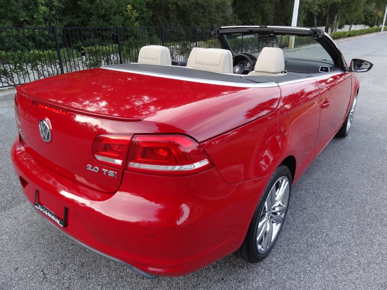 2014 Volkswagen Eos Executive SULEV  Premium - Photo 4 - Deland, FL 32720