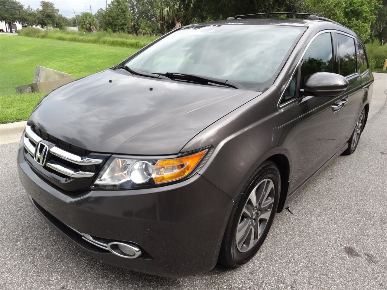 2014 Honda Odyssey Touring  Elite - Photo 2 - Deland, FL 32720