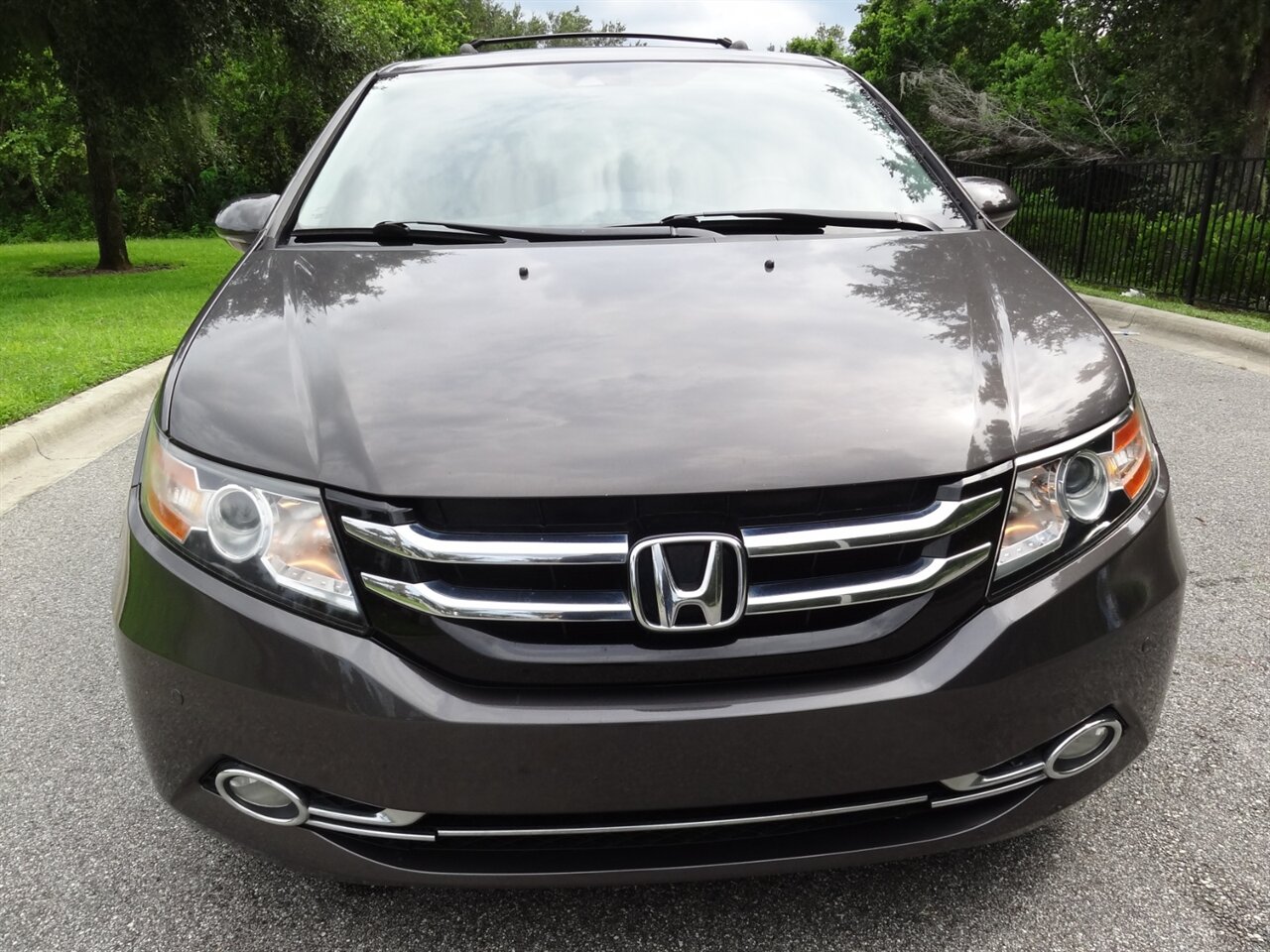 2014 Honda Odyssey Touring  Elite - Photo 5 - Deland, FL 32720
