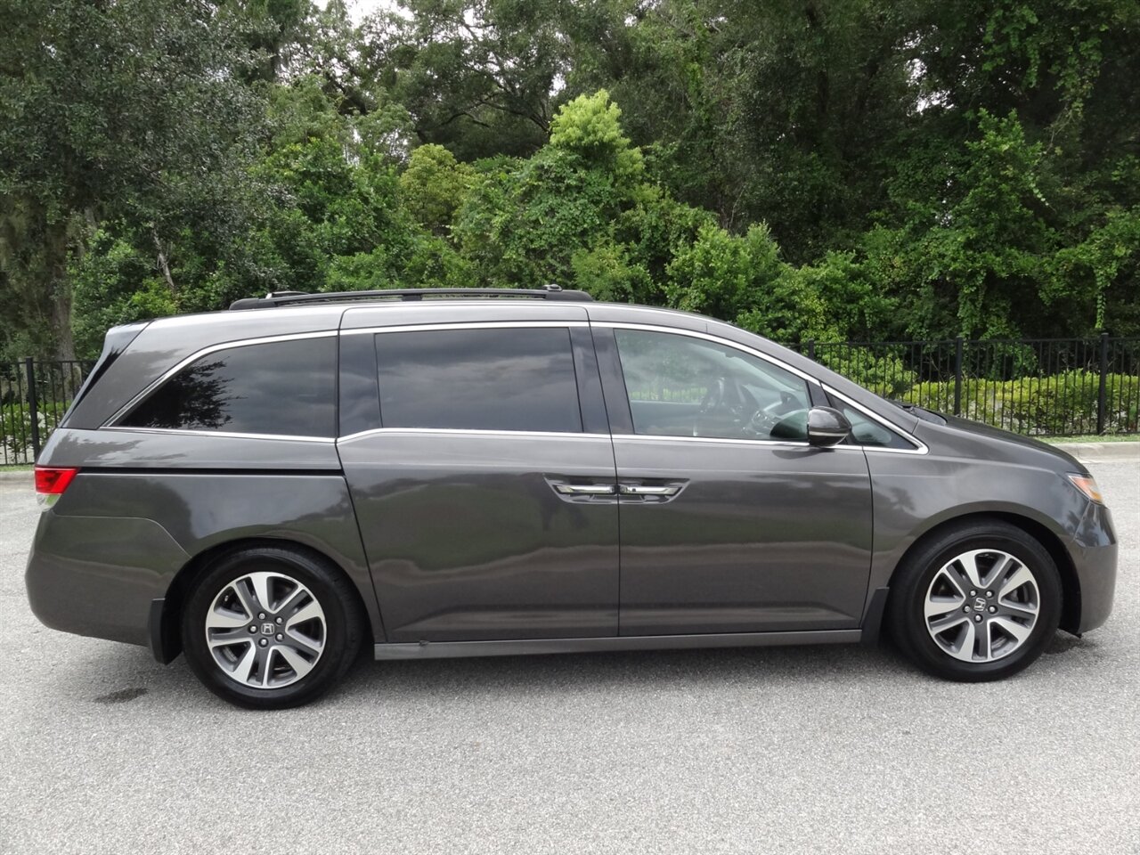 2014 Honda Odyssey Touring  Elite - Photo 15 - Deland, FL 32720