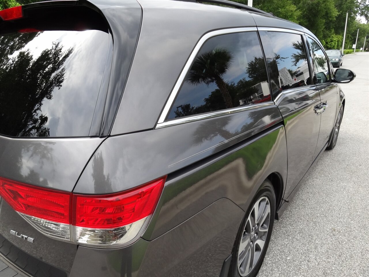 2014 Honda Odyssey Touring  Elite - Photo 13 - Deland, FL 32720