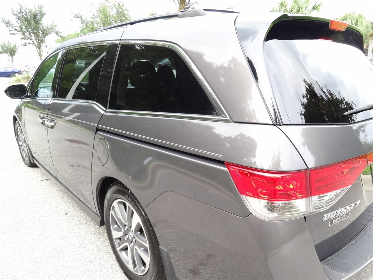 2014 Honda Odyssey Touring  Elite - Photo 12 - Deland, FL 32720