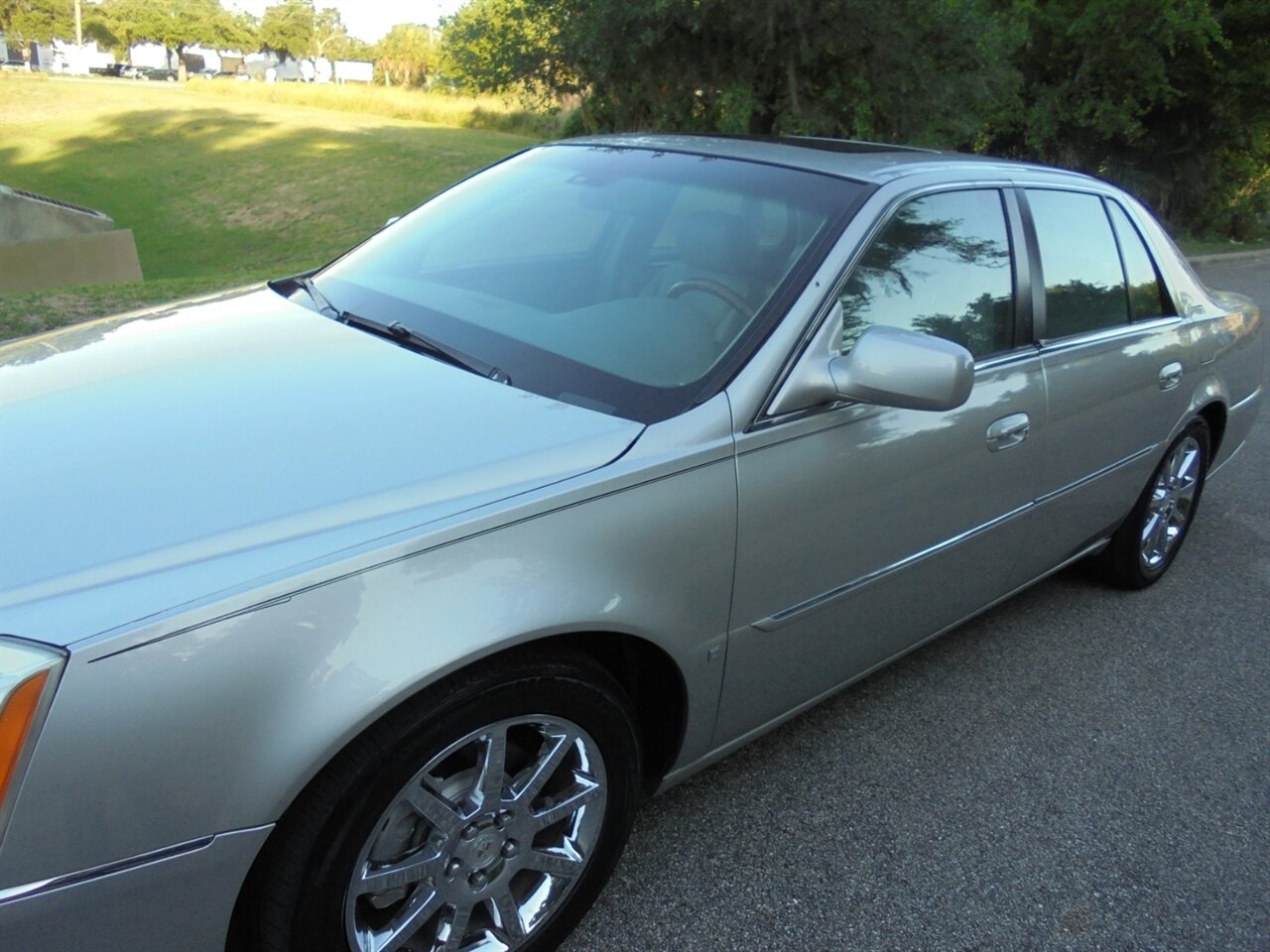 2007 Cadillac DTS Performance  Premium - Photo 9 - Deland, FL 32720