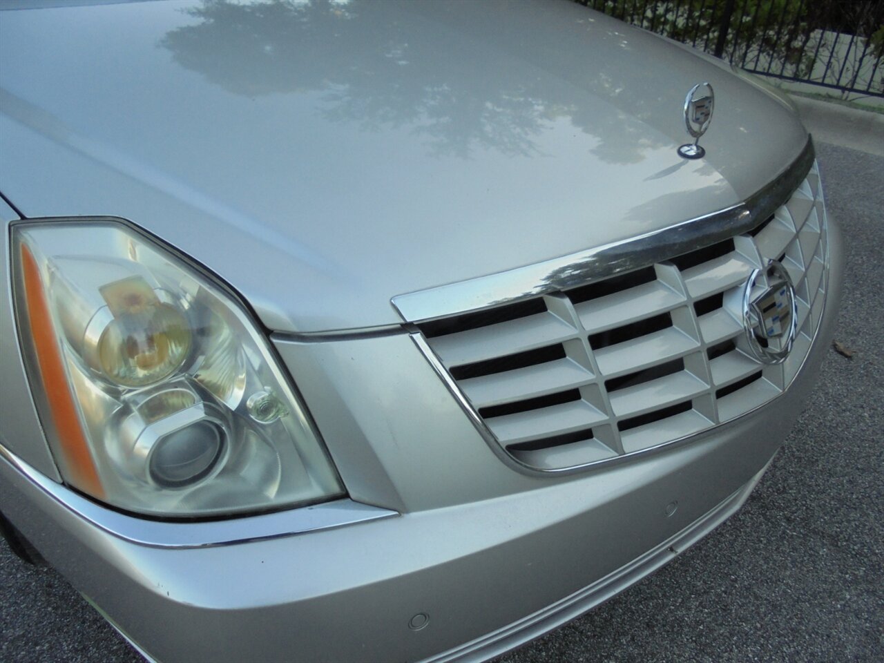 2007 Cadillac DTS Performance  Premium - Photo 6 - Deland, FL 32720