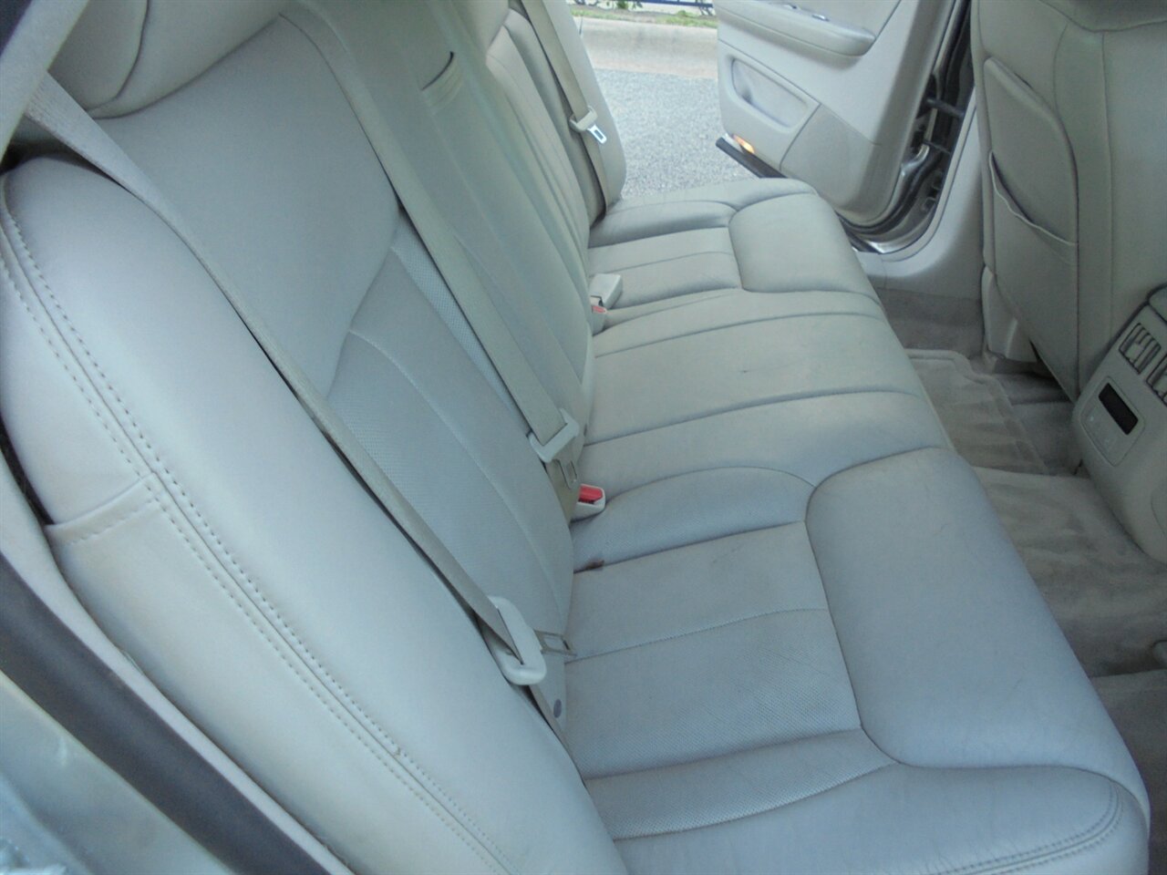 2007 Cadillac DTS Performance  Premium - Photo 35 - Deland, FL 32720