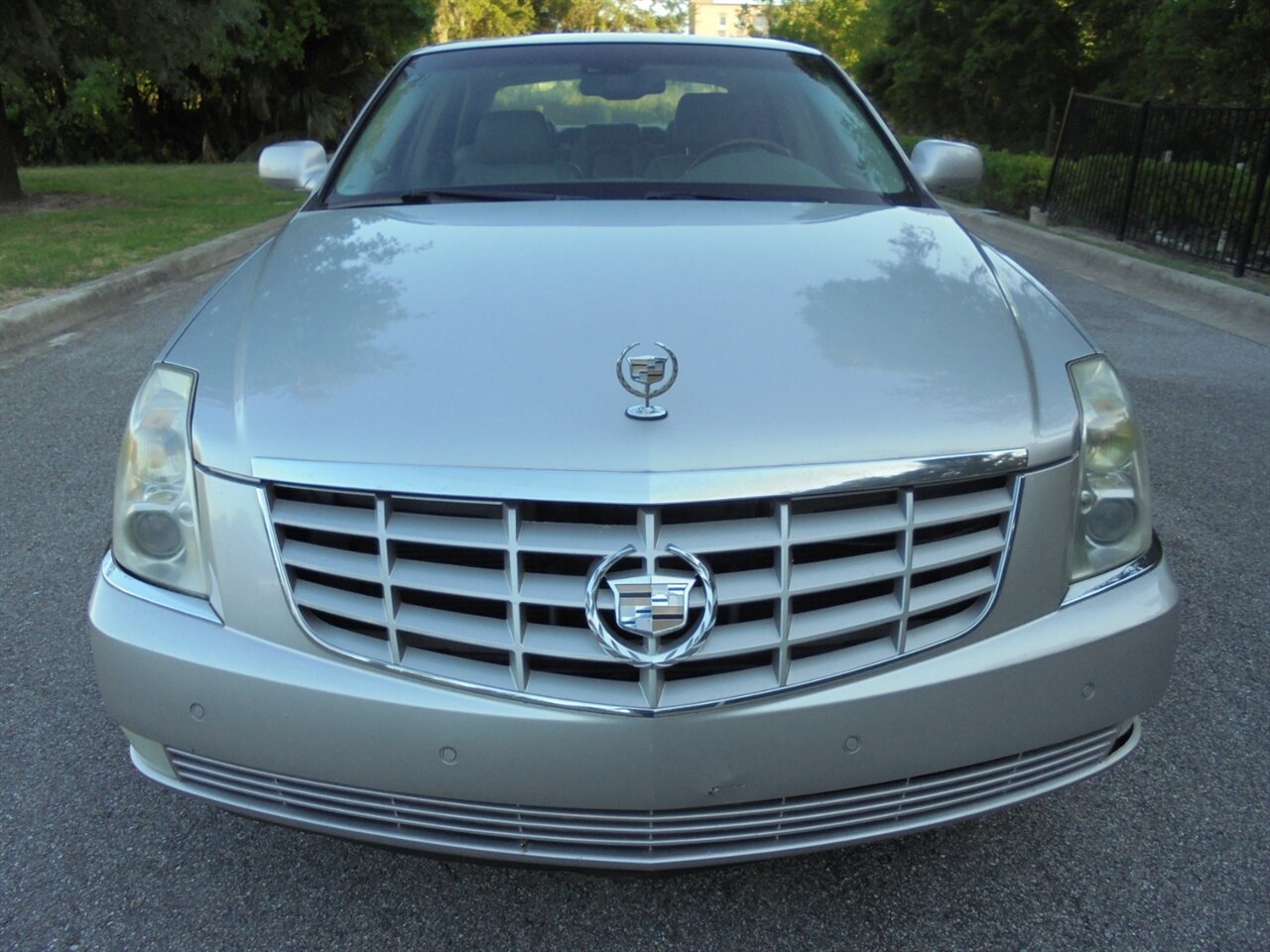 2007 Cadillac DTS Performance  Premium - Photo 5 - Deland, FL 32720