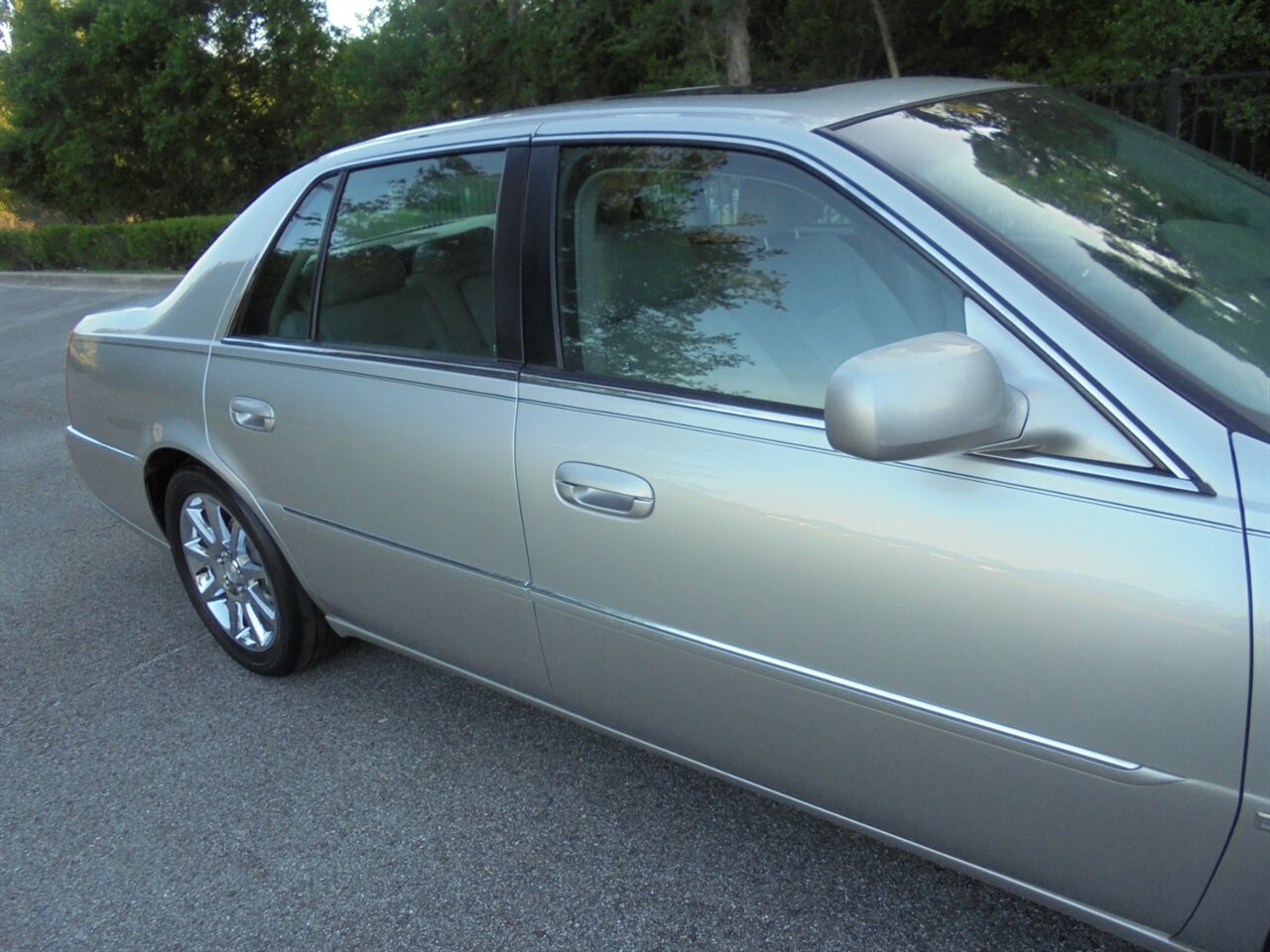 2007 Cadillac DTS Performance  Premium - Photo 10 - Deland, FL 32720