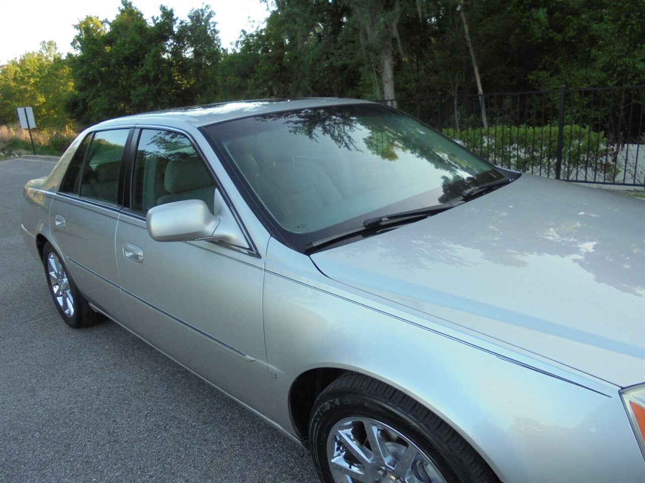 2007 Cadillac DTS Performance  Premium - Photo 8 - Deland, FL 32720