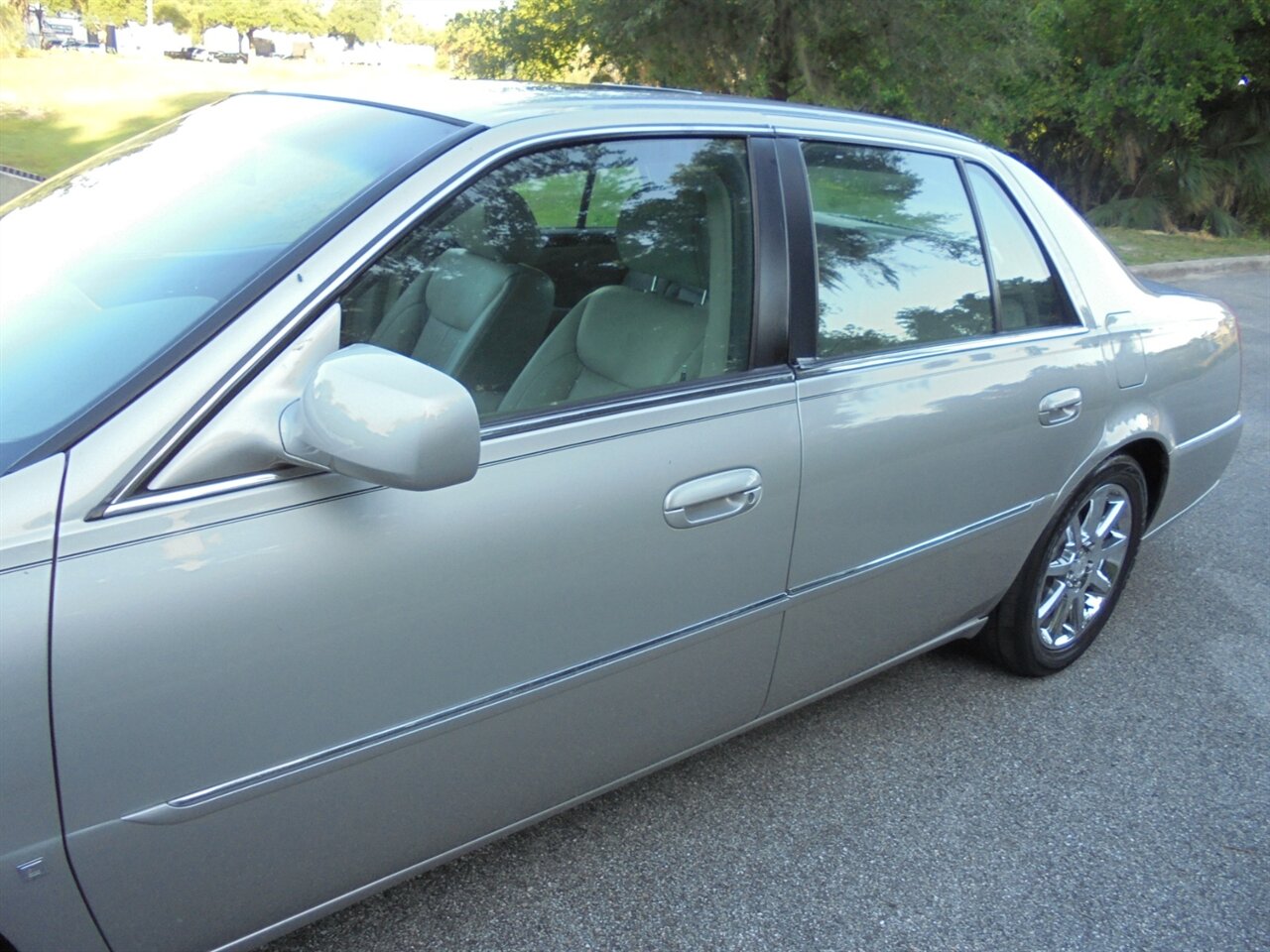 2007 Cadillac DTS Performance  Premium - Photo 11 - Deland, FL 32720