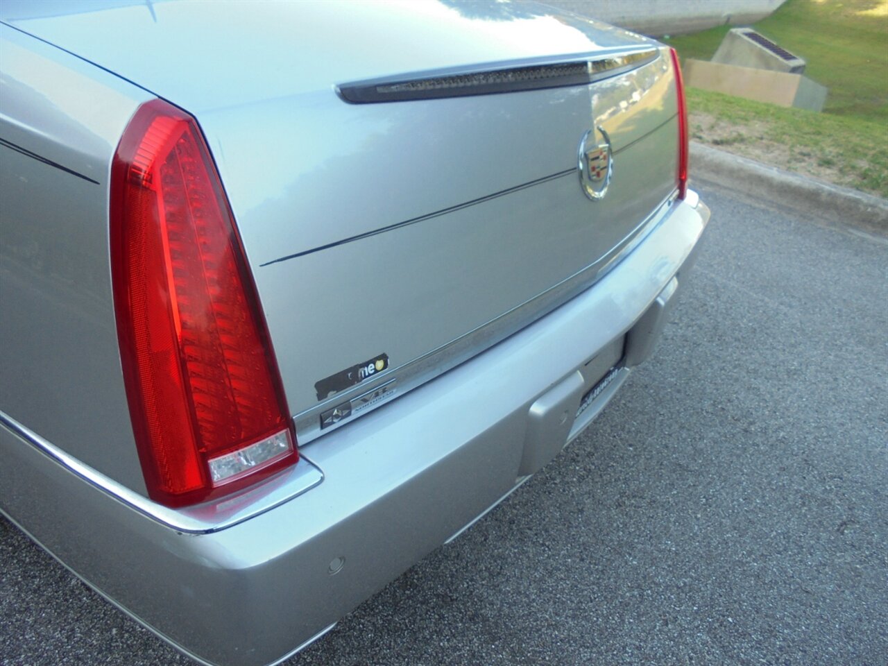 2007 Cadillac DTS Performance  Premium - Photo 21 - Deland, FL 32720