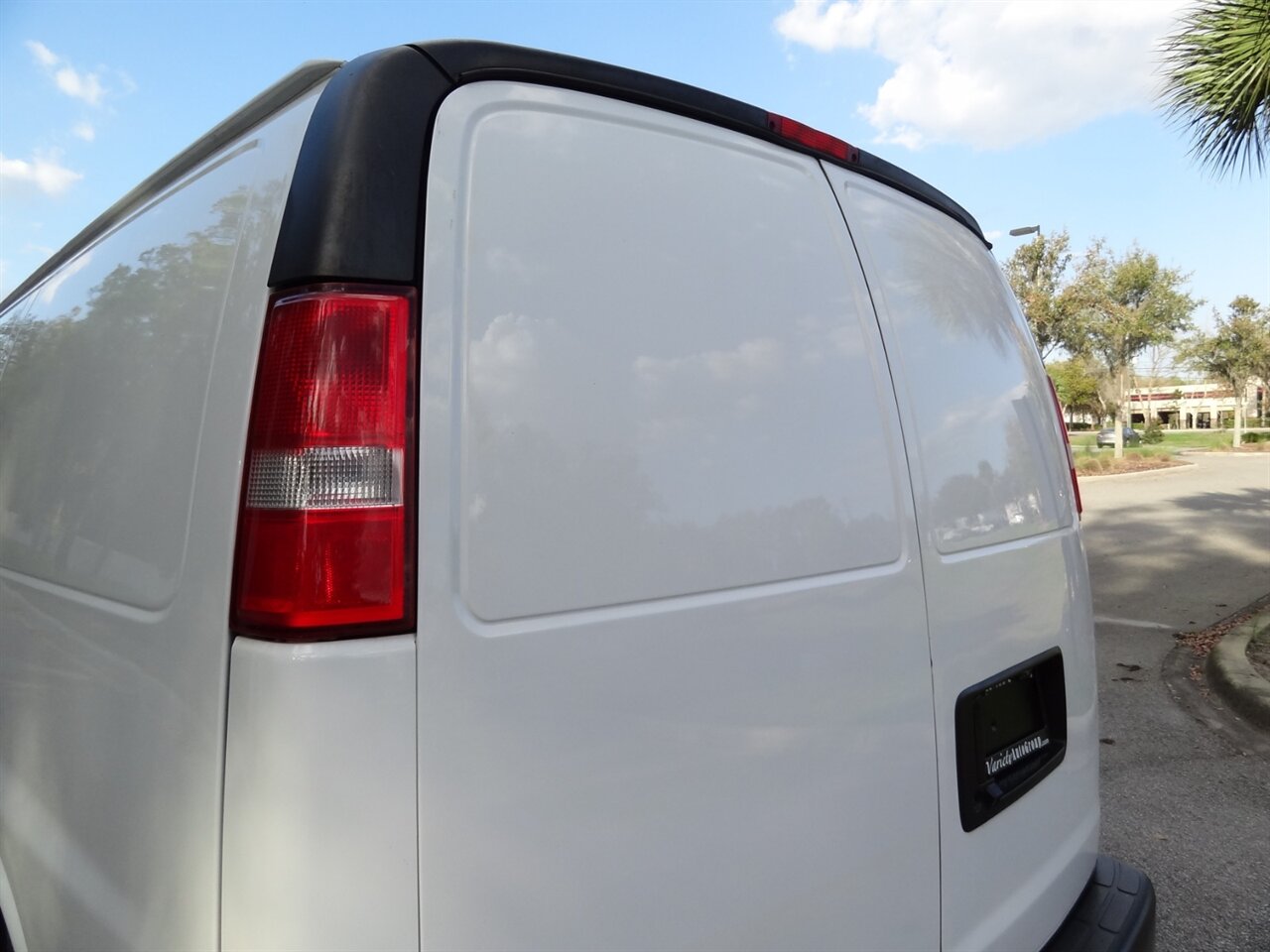 2020 Chevrolet Express 2500   - Photo 17 - Deland, FL 32720