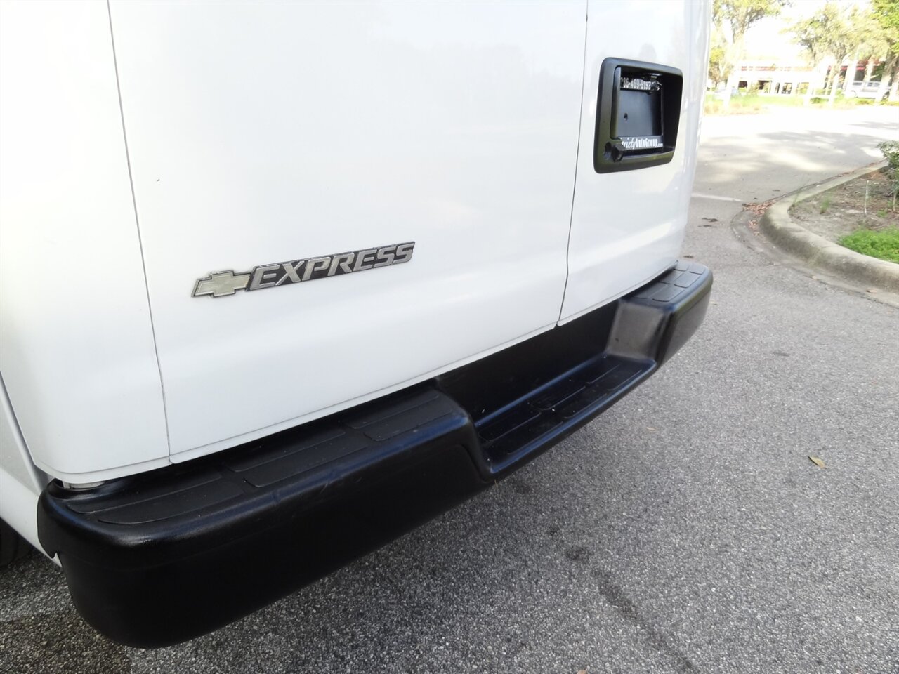 2020 Chevrolet Express 2500   - Photo 18 - Deland, FL 32720