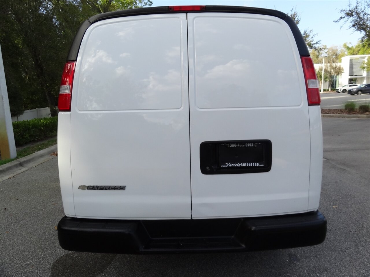 2020 Chevrolet Express 2500   - Photo 19 - Deland, FL 32720